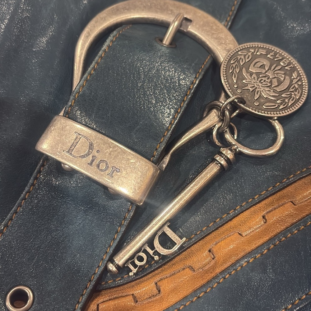 Christian Dior Saddle Bag - Picture 3 of 11
